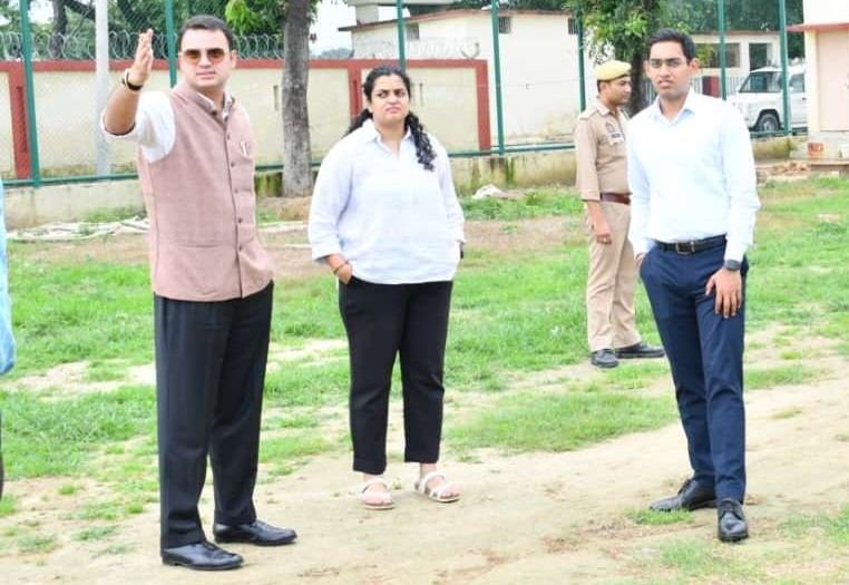 डीएम व एसएसपी ने स्पोर्ट्स स्टेडियम का किया निरीक्षण
