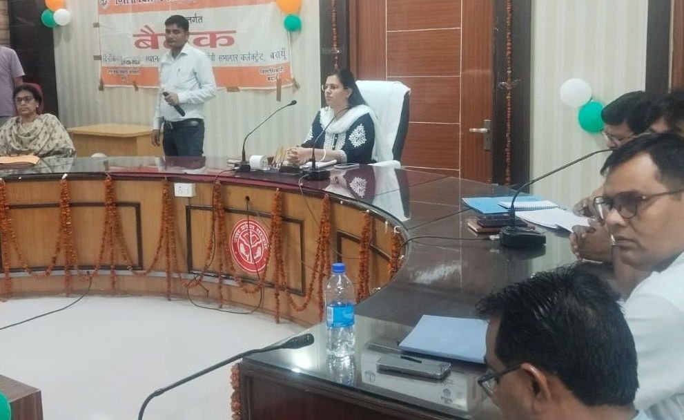 स्वास्थ्य सेवाओं में सुधार के सीडीओ ने दिए निर्देश