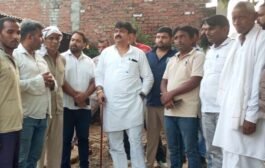 पीड़ित परिवारों से मिले आबिद रजा, मुआवजे की मांग