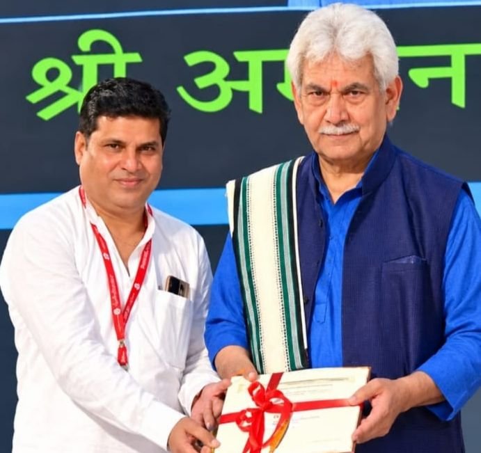 अमरनाथ यात्रा में सेवा के लिए संजय पाराशरी तीसरी बार सम्मानित
