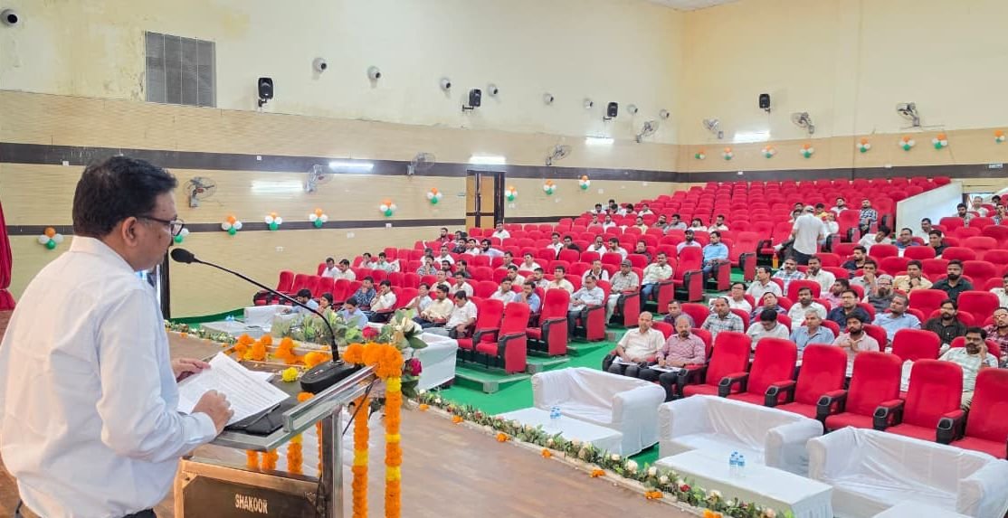 बदायूं: जनगणना-2027 के द्वितीय चरण की तैयारियां तेज, 118 फील्ड ट्रेनर्स को दिया जाएगा तीन दिवसीय प्रशिक्षण
